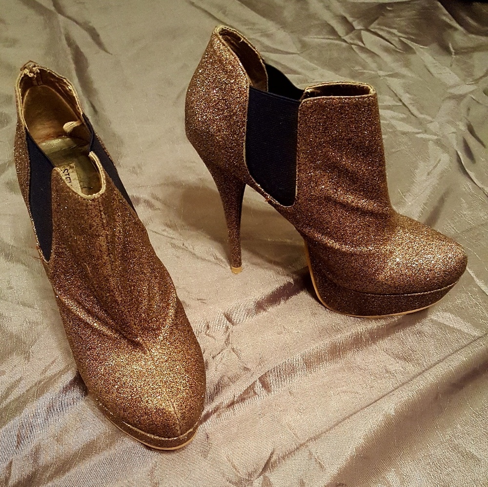 Ankle boots